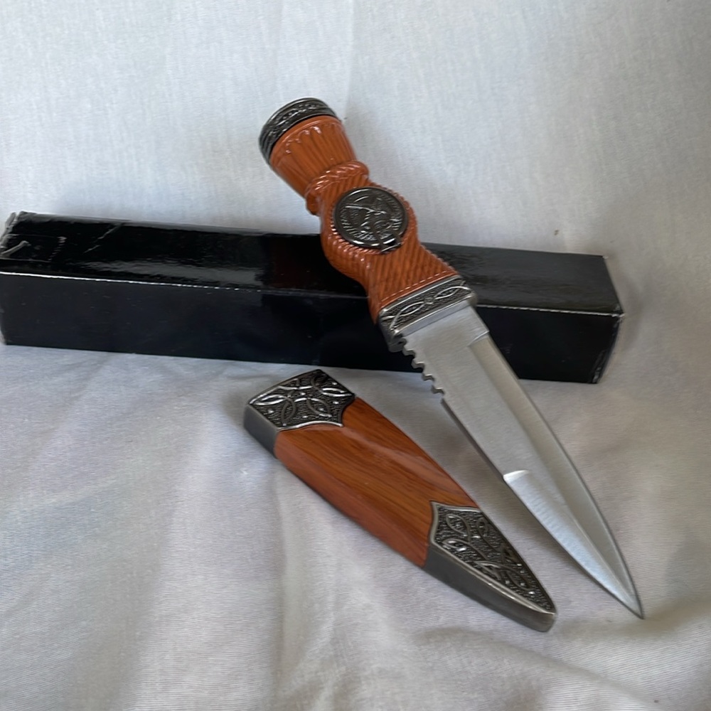 Medieval Scottish Knife 9”